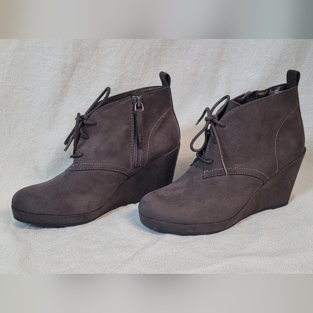 Dolce Vita Boots Size 7 Wedge Ankle Western Boho Booties Whimsigoth